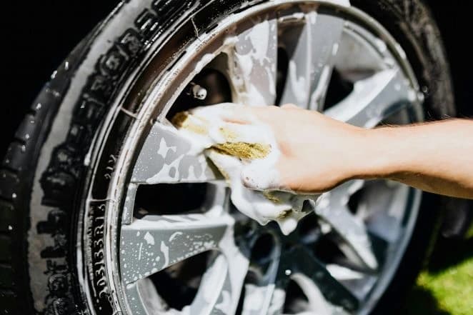 Lavage manuel carrosserie – detailing extérieur professionnel Reims, Marne (51)